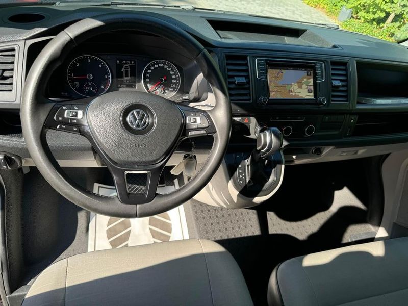 Volkswagen T5 Transporter Shuttle • 2017 • 25,400 km 3