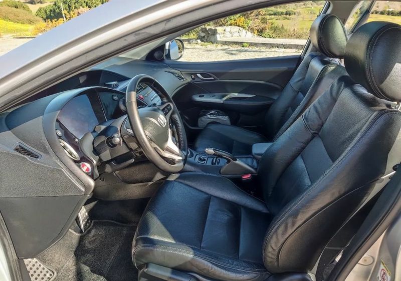 Honda Civic • 2008 • 204,000 km 2