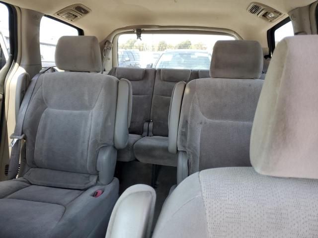 Toyota Sienna • 2004 • 10,000 mi 9
