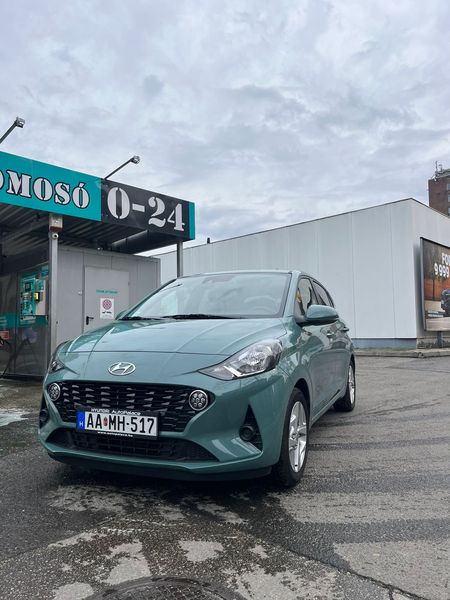 Hyundai i10 • 2023 • 9,600 km 5