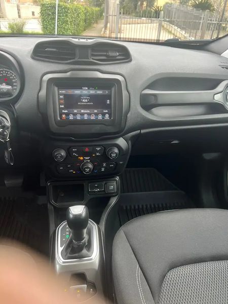 Jeep Renegade • 2018 • 90,000 km 7