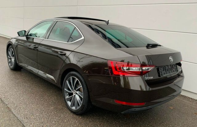 Škoda Superb • 2018 • 72,000 km 2