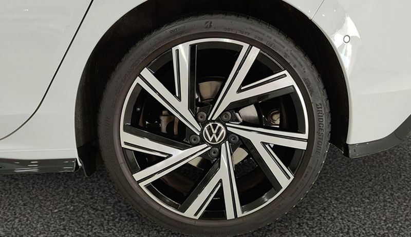 Volkswagen Golf • 2021 • 58,310 km 14