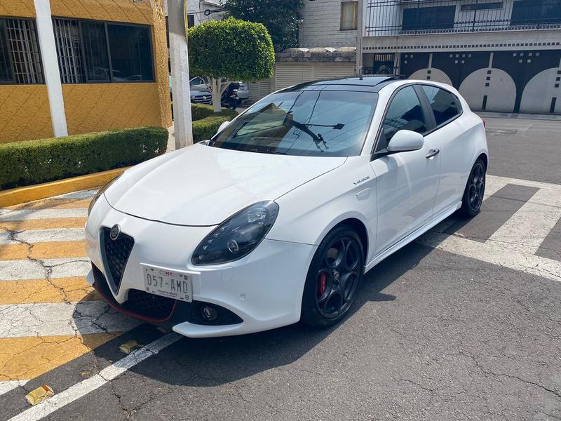 Alfa Romeo Giulietta • 2017 • 48,000 km 30