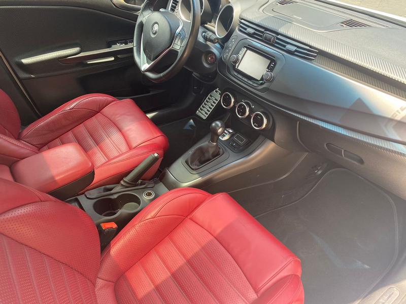 Alfa Romeo Giulietta • 2017 • 48,000 km 23