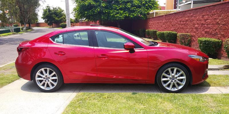 Mazda 3 • 2017 • 66,500 km 2