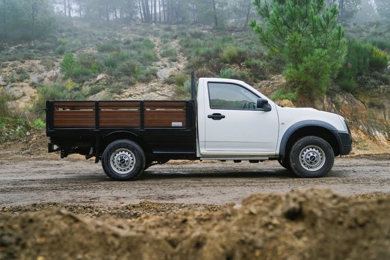 Isuzu D-MAX • 2008 • 27,000 km 2