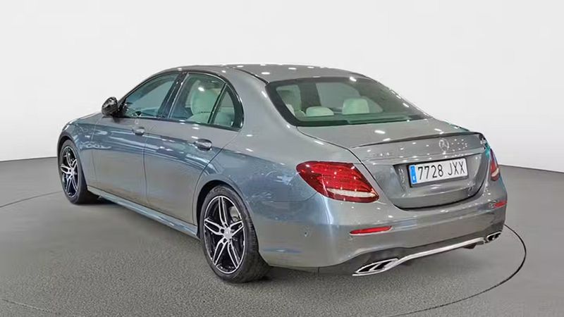 Mercedes-Benz E-Class • 2017 • 44,577 km 7