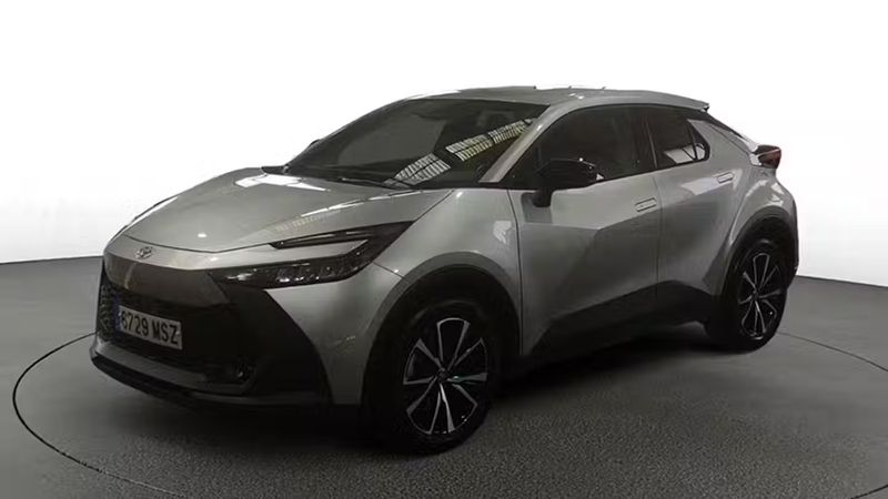 Toyota C-HR • 2024 • 7,811 km 1