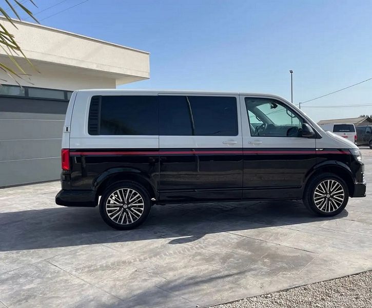 Volkswagen T5 Transporter Shuttle • 2018 • 214,000 km 10
