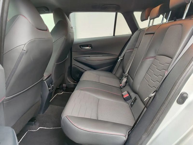 Toyota Corolla Hybrid • 2021 • 93,000 km 3