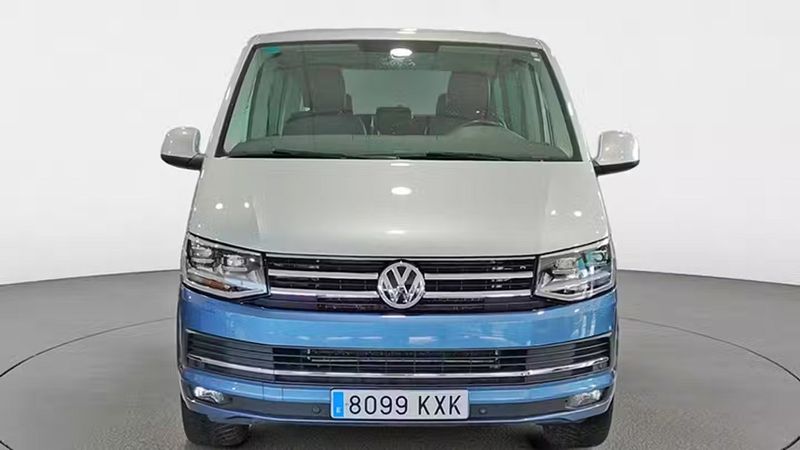 Volkswagen Multivan • 2019 • 81,781 km 1