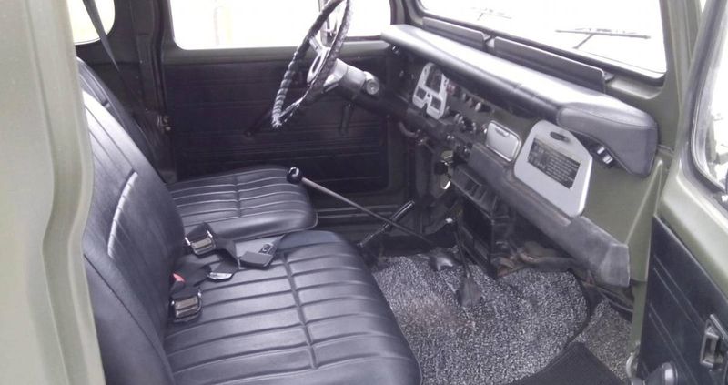 Toyota Belta • 1980 • 50,000 km 4