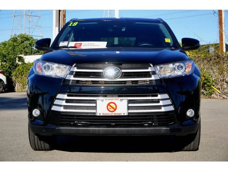 Toyota Land Cruiser • 2019 • 12,258 km 3