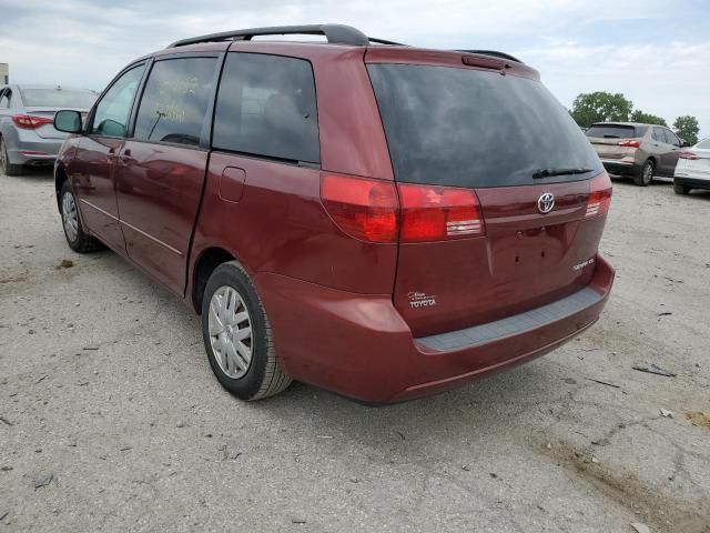 Toyota Sienna • 2005 • 6 km 3