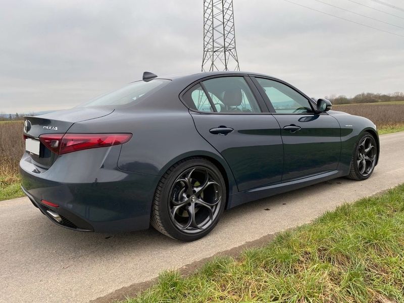Alfa Romeo Giulia • 2017 • 148,000 km 4