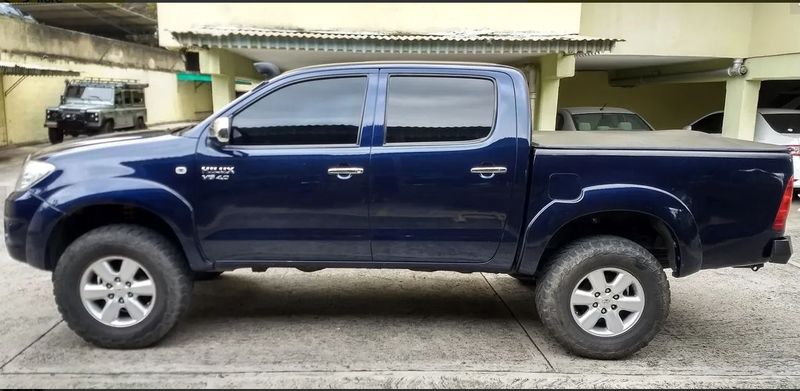 Toyota Hilux • 2011 • 170,000 km 3