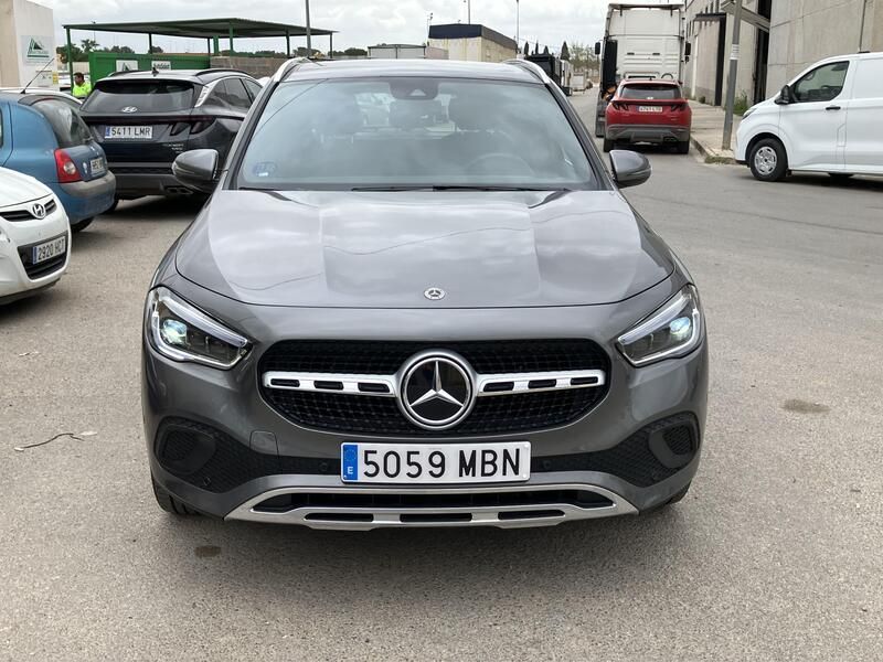Mercedes-Benz GLA • 2022 • 12,076 km 8