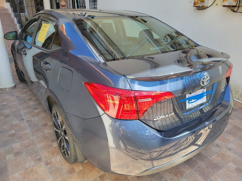 Toyota Corolla • 2018 • 125,000 mi 4