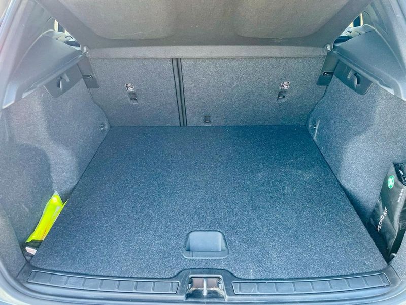 Volvo XC40 • 2019 • 35,000 km 6