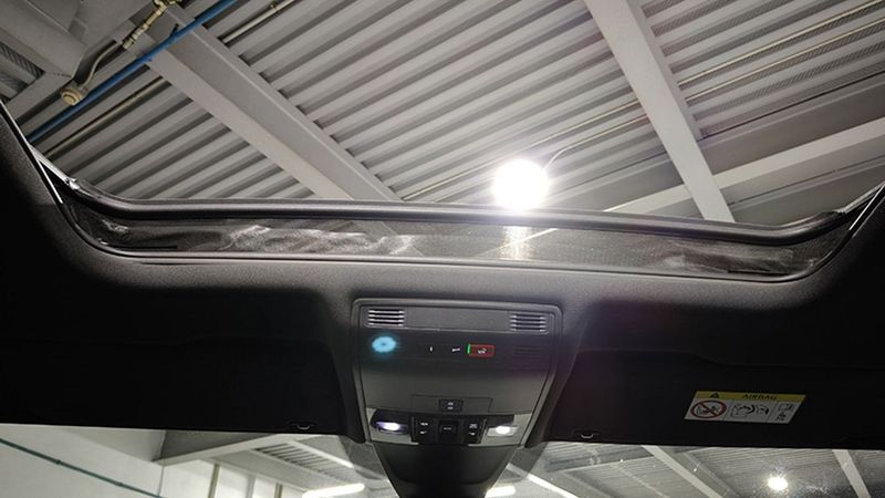 Volkswagen Tiguan • 2024 • 10,608 km 7