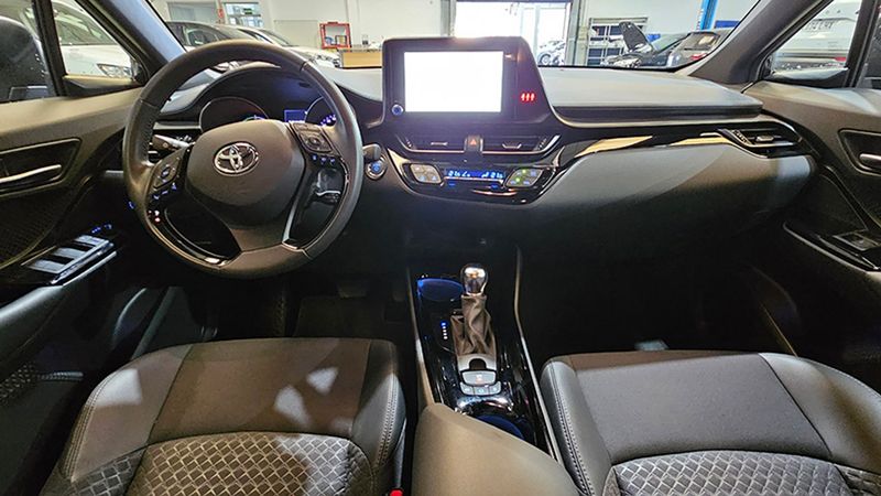 Toyota C-HR • 2022 • 12,113 km 6