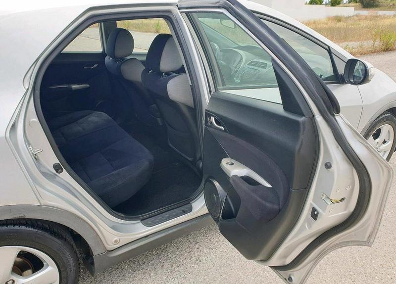 Honda Civic • 2009 • 190,000 km 1