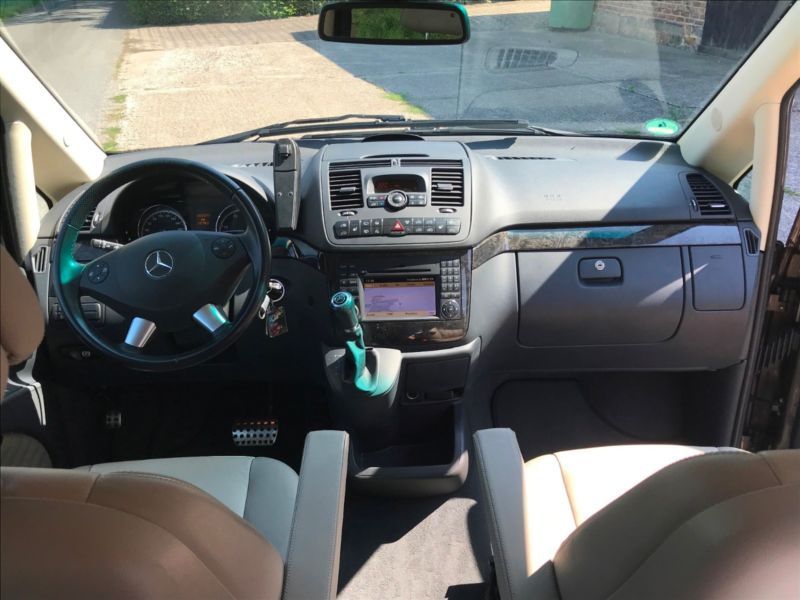 Mercedes-Benz 310 Van • 2013 • 191,000 km 9