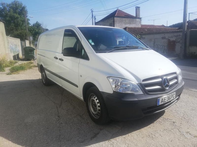 Mercedes-Benz 210 Van • 2011 • 198,000 km 1
