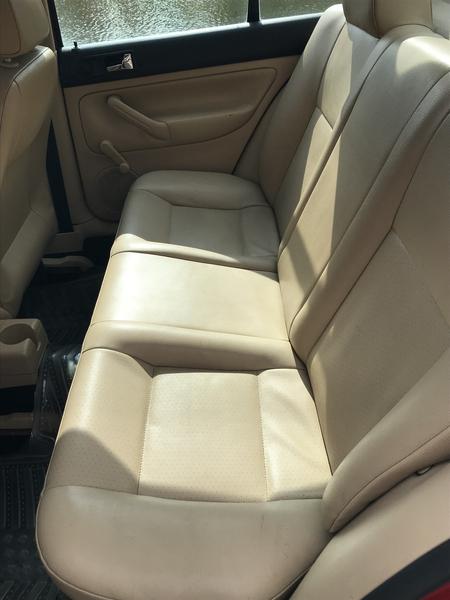 Volkswagen Jetta • 2011 • 147,000 km 4