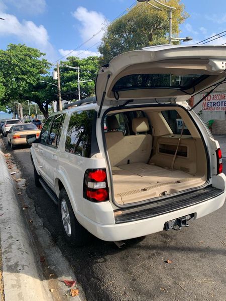 Ford Explorer • 2010 • 138,000 km 5