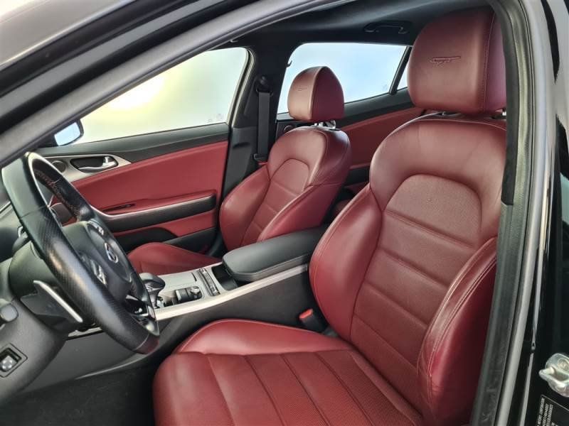 Kia Stinger • 2018 • 45,555 km 4