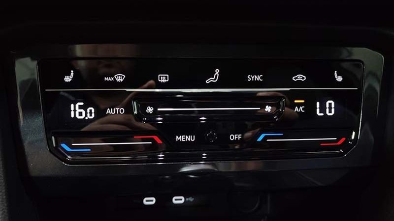 Volkswagen Tiguan • 2023 • 10,800 km 21