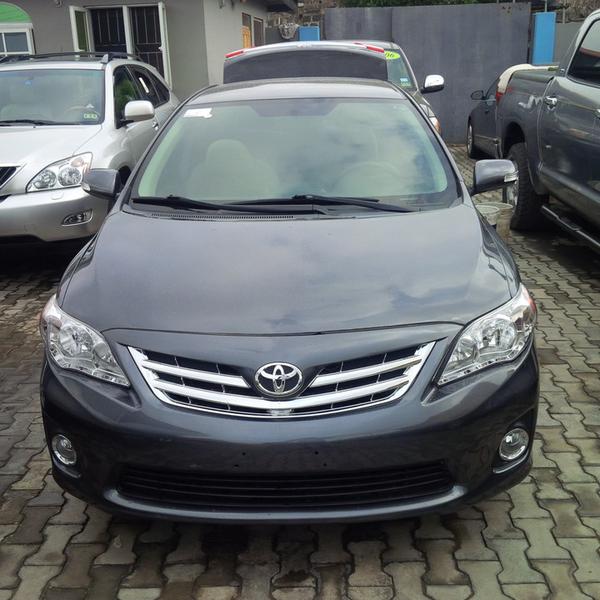 Toyota Corolla • 2012 • 25,000 km 3