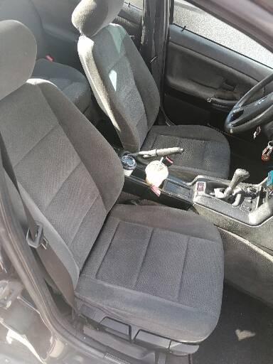 BMW  • 1993 • 200,000 km 12