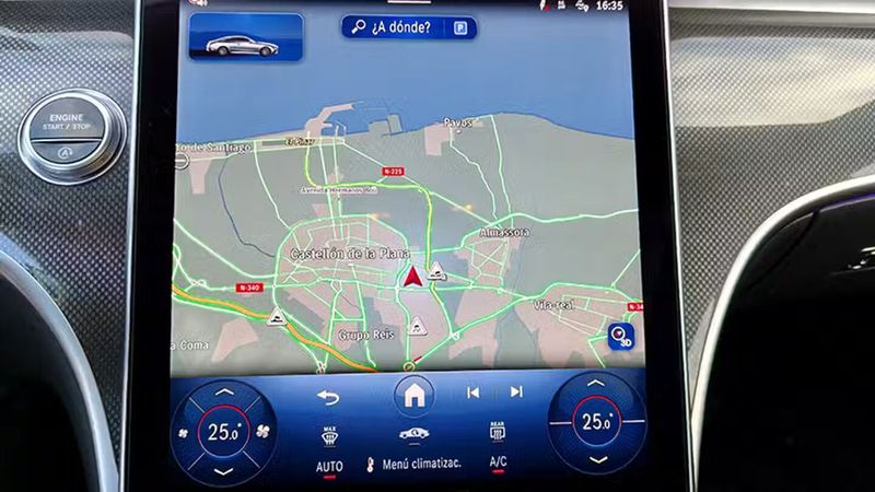 Mercedes-Benz CLA • 2024 • 2,566 km 10