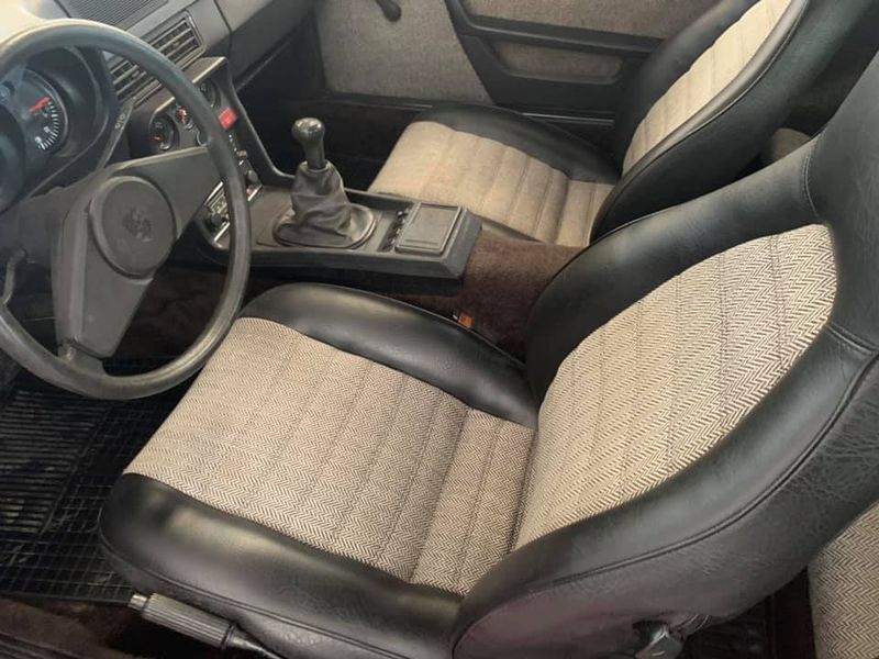 Porsche 924 • 1989 • 98,000 km 4