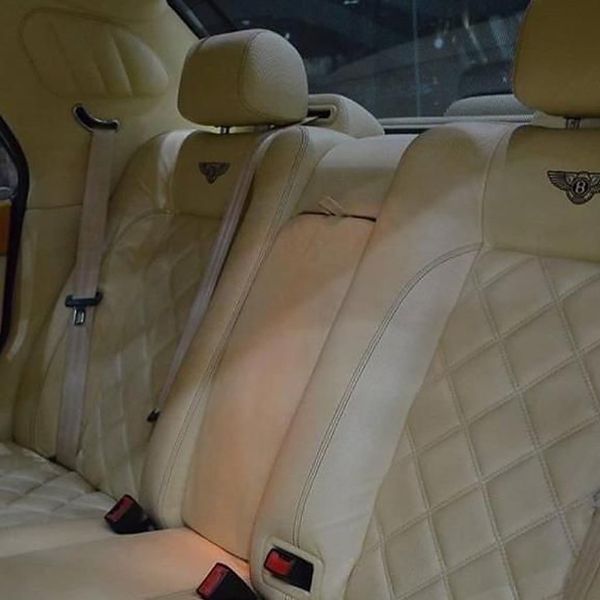 Bentley Arnage • 2007 • 51,000 km 8