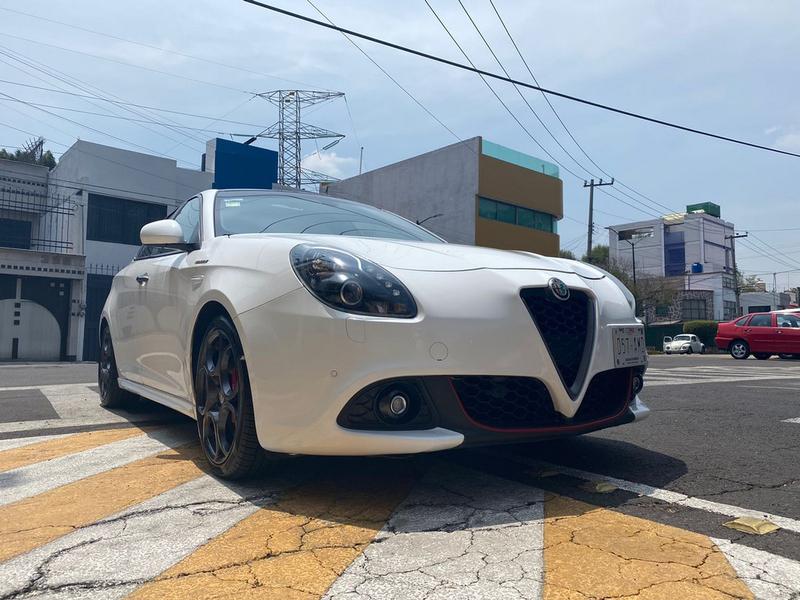 Alfa Romeo Giulietta • 2017 • 48,000 km 9