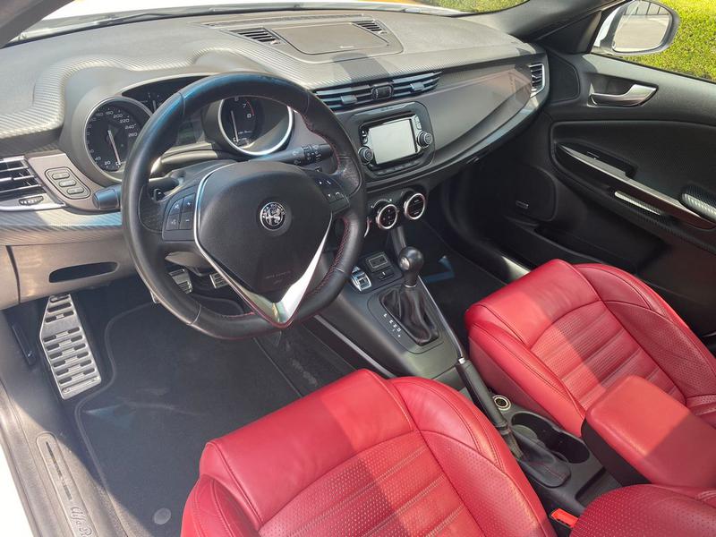 Alfa Romeo Giulietta • 2017 • 48,000 km 17