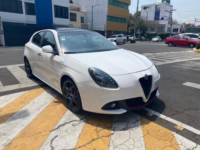 Alfa Romeo Giulietta • 2017 • 48,000 km 1
