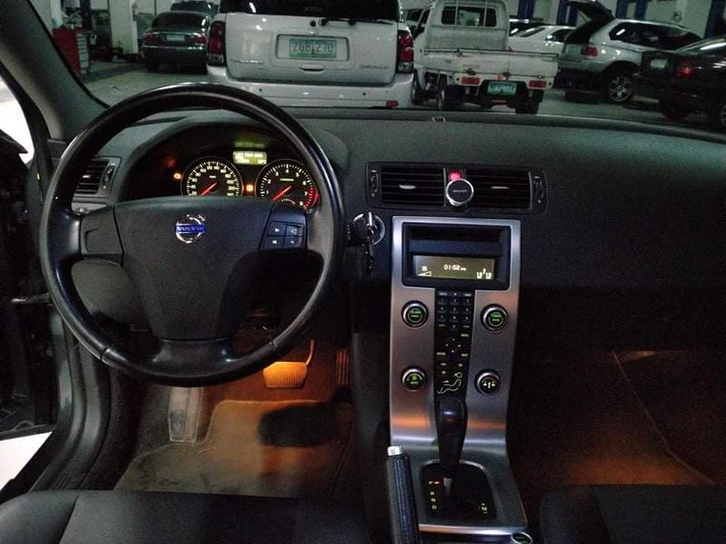 Volvo S40 • 2010 • 40,000 km 6