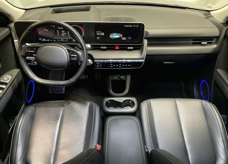 Hyundai Ioniq Electric • 2022 • 38,500 km 8