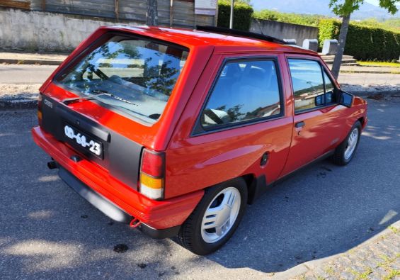 Opel Corsa • 1988 • 119,000 km 3