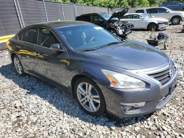 Nissan Altima • 2013 • 10,000 mi 1