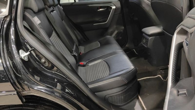 Toyota RAV4 • 2020 • 72,681 km 13