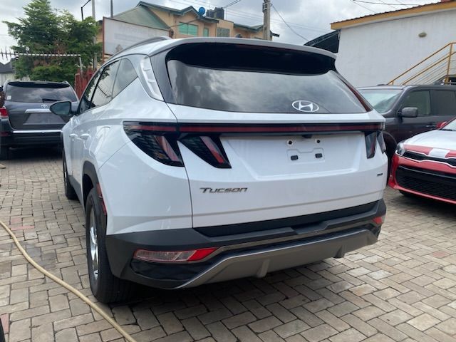 Hyundai Tucson • 2021 • 12 km 3