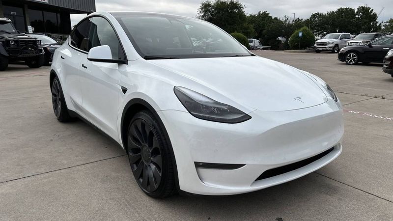 Tesla Model Y • 2022 • 30,258 km 2