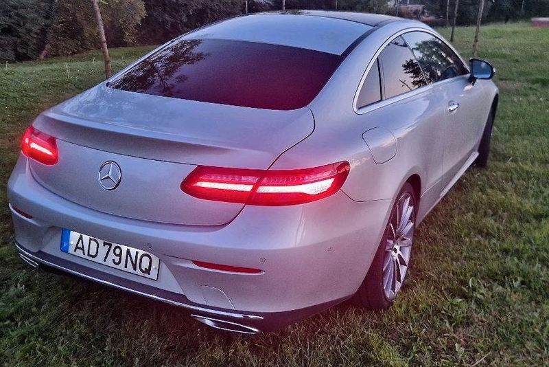 Mercedes-Benz E-320 • 2018 • 90,000 km 2
