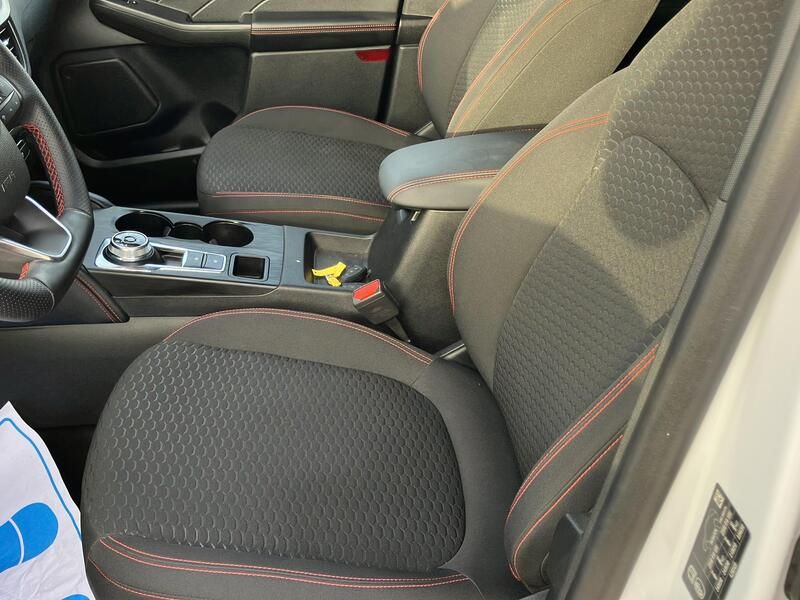 Ford Kuga • 2025 • 6,698 km 10